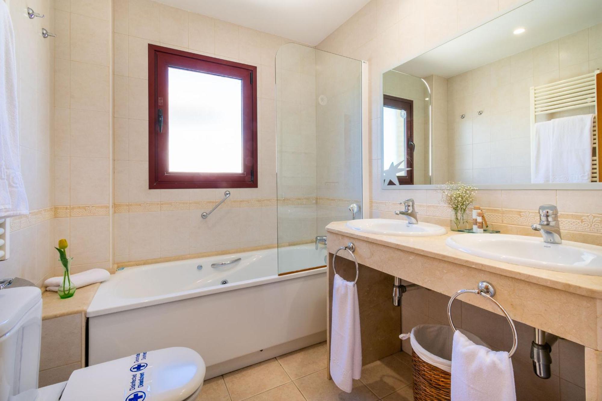 Apartamentos Albir Confort - Avenida 1 Dorm البير المظهر الخارجي الصورة