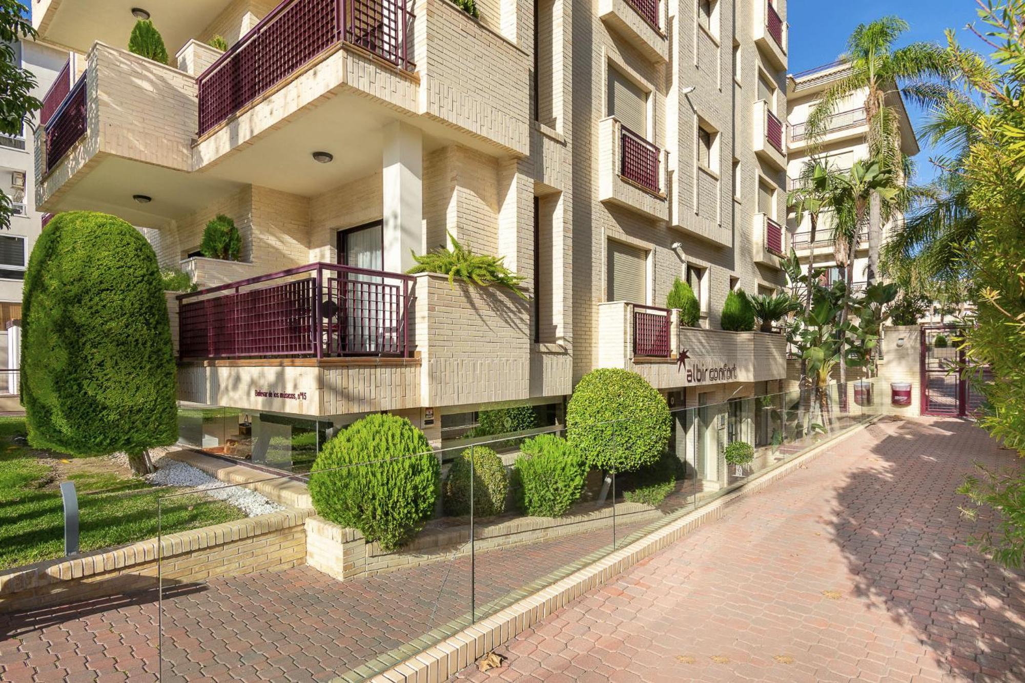 Apartamentos Albir Confort - Avenida 1 Dorm البير المظهر الخارجي الصورة