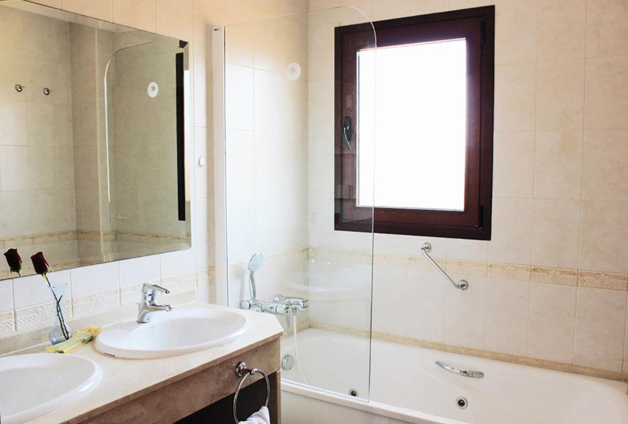 Apartamentos Albir Confort - Avenida 1 Dorm البير المظهر الخارجي الصورة