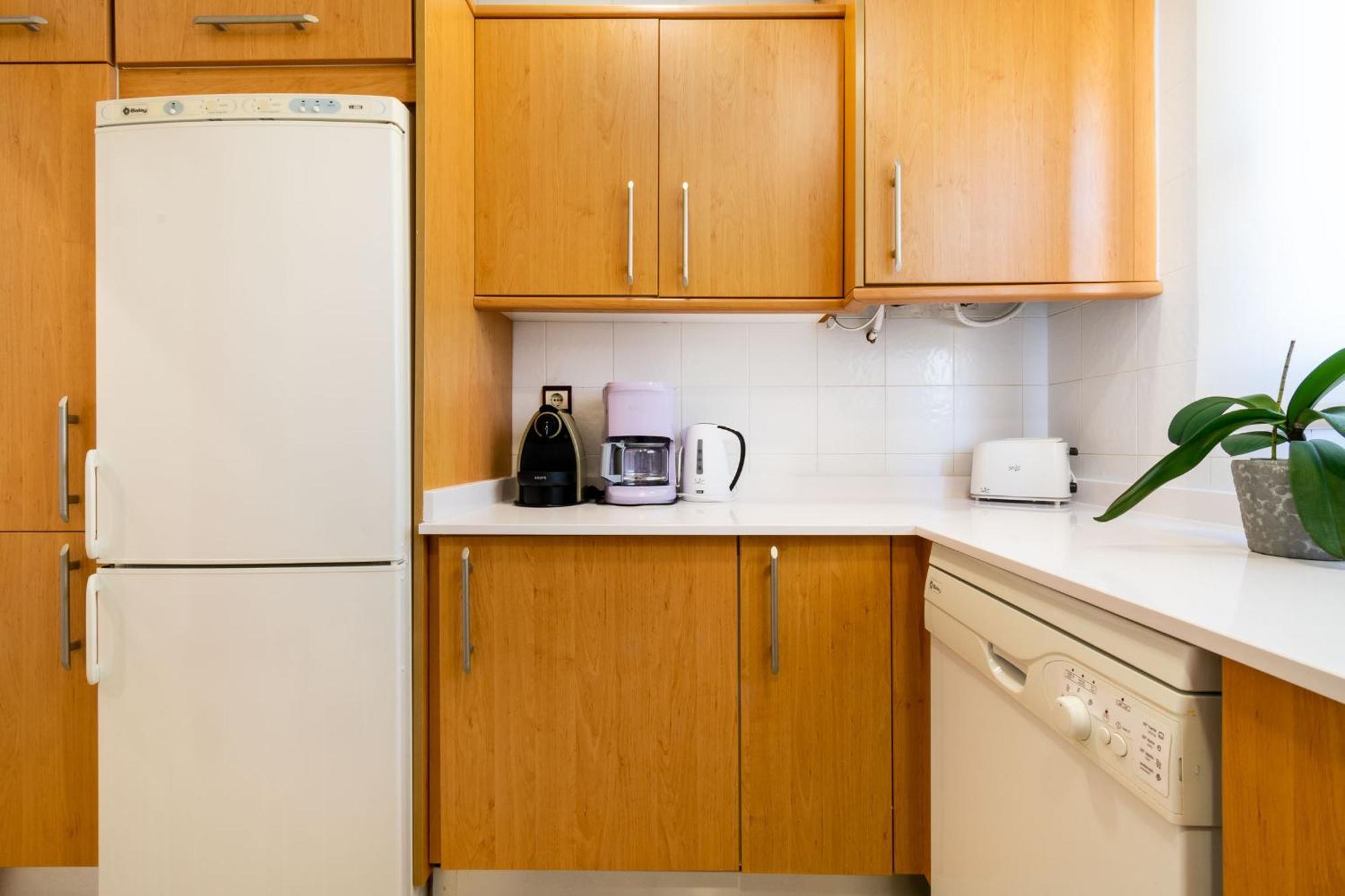 Apartamentos Albir Confort - Avenida 1 Dorm البير المظهر الخارجي الصورة