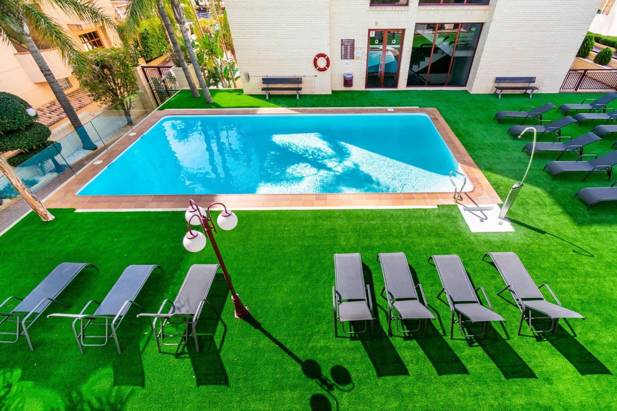 Apartamentos Albir Confort - Avenida 1 Dorm البير المظهر الخارجي الصورة